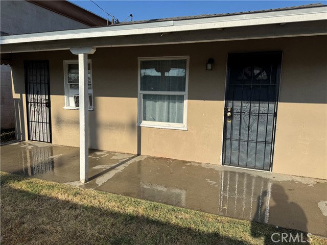 410 N San Jacinto Street, Hemet CA: https://media.crmls.org/medias/b5adf940-fde7-4600-95da-dedbafe76146.jpg