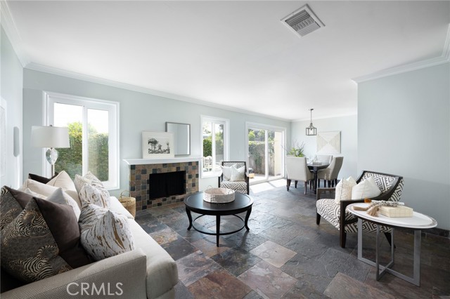 Detail Gallery Image 1 of 35 For 630 W Palm Ave #15,  Orange,  CA 92868 - 3 Beds | 2/1 Baths