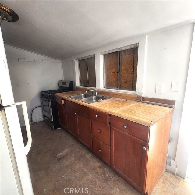 Detail Gallery Image 9 of 30 For 1090 W Evans St, San Bernardino,  CA 92411 - 1 Beds | 1 Baths