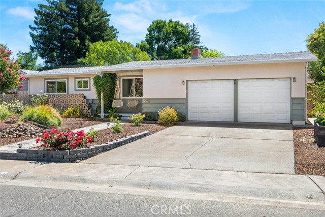 571 Redwood Way, Chico CA: https://media.crmls.org/medias/b5aee792-91a2-438c-ad97-4924d84cd3be.jpg
