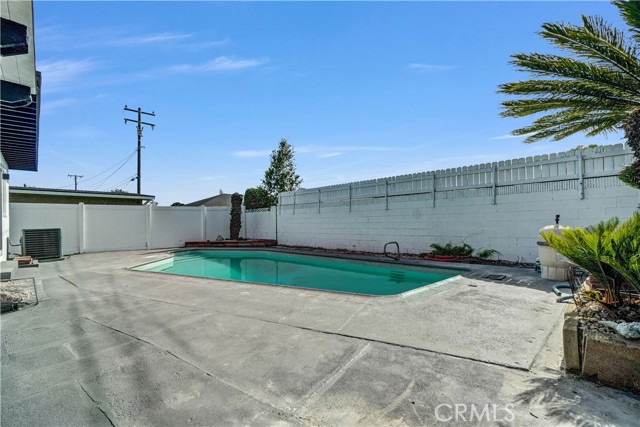 Detail Gallery Image 26 of 38 For 17919 Gard Ave, Artesia,  CA 90701 - 3 Beds | 2 Baths