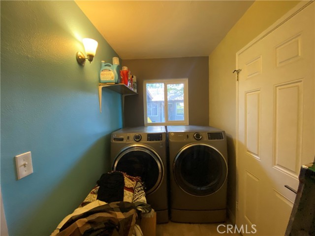 11748 Douglas, Yucaipa CA: https://media.crmls.org/medias/b5b0b335-a858-4590-aad6-0f16aca7e5bb.jpg