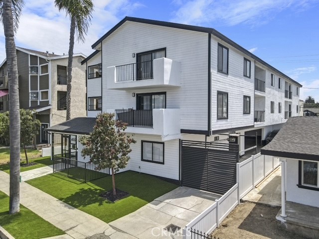 1410 Coranado Avenue, Long Beach CA: https://media.crmls.org/medias/b5b167ce-d82b-4055-bb9a-a4db656dac12.jpg