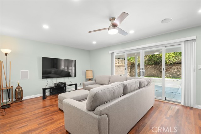 Detail Gallery Image 14 of 49 For 23316 Almarosa, Torrance,  CA 90505 - 4 Beds | 3 Baths