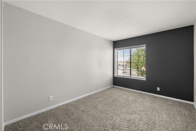 2125 E Oldfield Street, Lancaster CA: https://media.crmls.org/medias/b5b2e70f-03a2-4967-9a1e-98e4cd2fe3ee.jpg