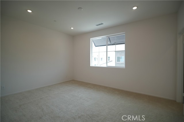 Detail Gallery Image 8 of 12 For 16133 Spicebush Ln, Chino,  CA 91710 - 3 Beds | 2/1 Baths