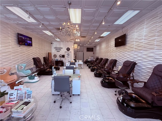 0, Lake Forest CA: https://media.crmls.org/medias/b5b31958-bc8b-44cd-9391-e9fdf404ee3f.jpg