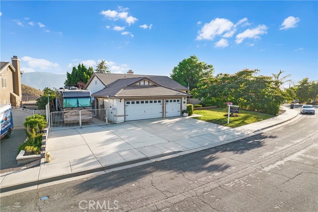 Detail Gallery Image 1 of 1 For 31777 Canyon Ridge Dr, Lake Elsinore,  CA 92532 - 4 Beds | 2 Baths