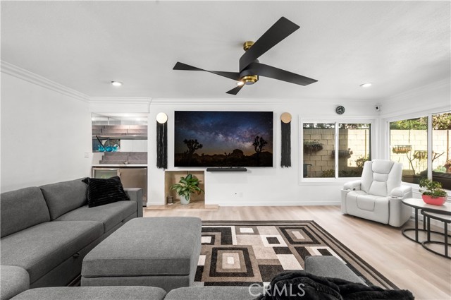 Detail Gallery Image 5 of 35 For 5842 Shasta Cir, La Palma,  CA 90623 - 5 Beds | 3/1 Baths