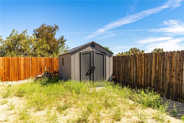 Detail Gallery Image 33 of 38 For 5137 W Avenue L, Quartz Hill,  CA 93536 - 4 Beds | 2 Baths