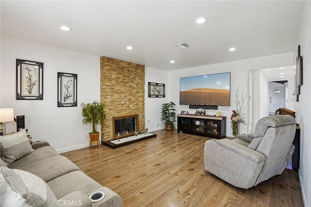 MLS #SB25274589 image #7