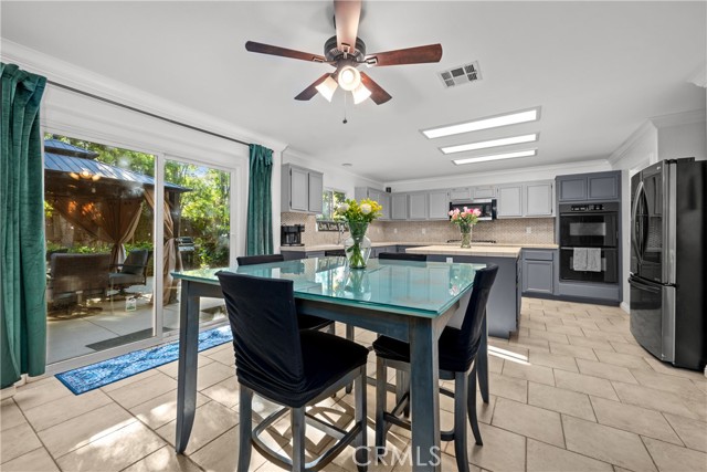 46140 Grace Court, Temecula CA: https://media.crmls.org/medias/b5b537fd-efa4-4238-a5af-e67b45b5b01b.jpg