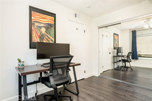 Image 17 of 37 For 4201 W 5th Street 218