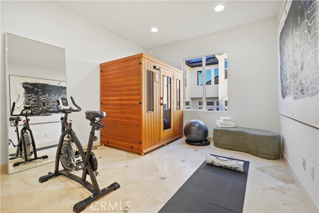 Image 41 of 63 For 907 Deerhill Road