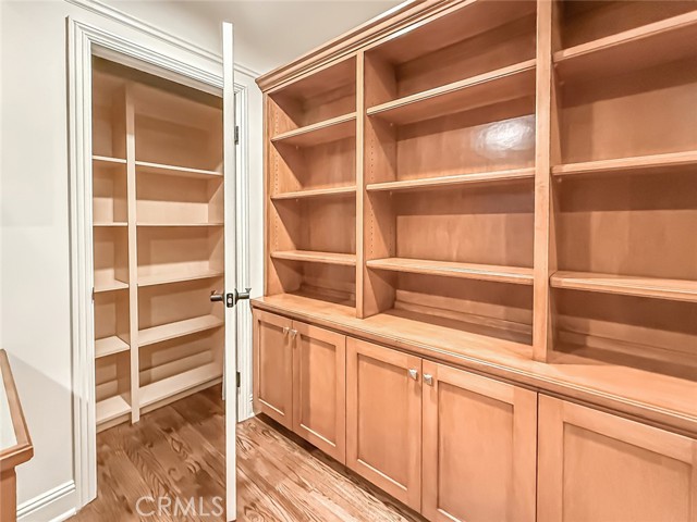 Detail Gallery Image 29 of 60 For 15452 Varden, Sherman Oaks,  CA 91403 - 4 Beds | 4 Baths