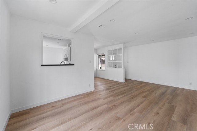 18656 Runnymede Street, Reseda CA: https://media.crmls.org/medias/b5b79860-53ff-412b-b12a-099ec4b44ddf.jpg