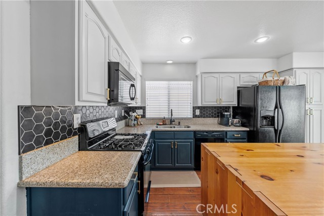 815 Autumn Lane, Corona CA: https://media.crmls.org/medias/b5b7a2a1-5304-4fb6-8dcf-c43e647dcbe6.jpg