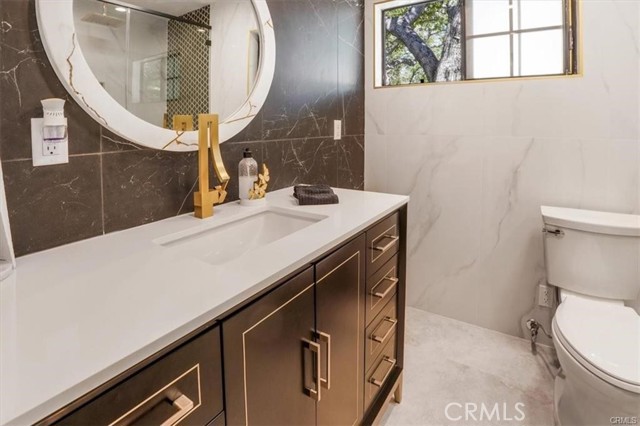 9739 Hillhaven Avenue, Tujunga CA: https://media.crmls.org/medias/b5b7cc0c-c152-4256-b24e-5cd90089e8fd.jpg
