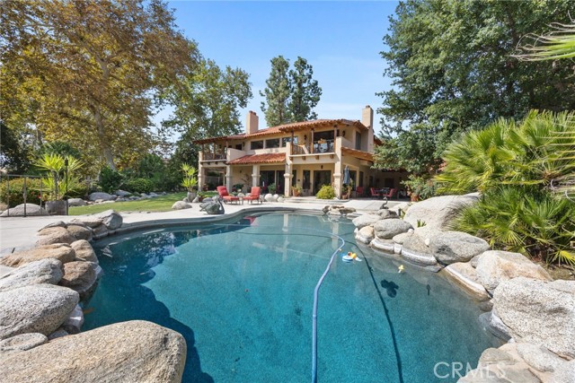 Detail Gallery Image 16 of 75 For 14025 Yokuts, Bakersfield,  CA 93306 - 4 Beds | 5 Baths