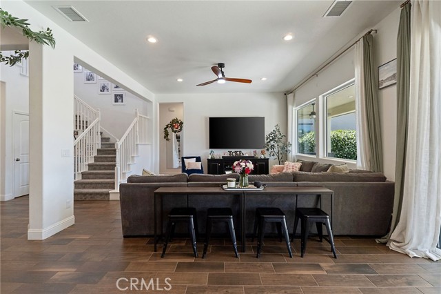 Detail Gallery Image 7 of 49 For 680 S Meridian Ave, Madera,  CA 93636 - 4 Beds | 3/1 Baths