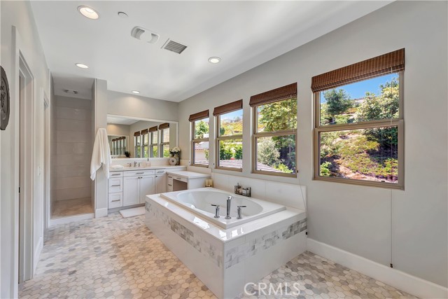 Detail Gallery Image 18 of 35 For 31901 via Salamanca, San Juan Capistrano,  CA 92675 - 6 Beds | 6/1 Baths