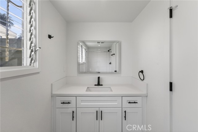 Detail Gallery Image 29 of 35 For 1616 S Norton, Los Angeles,  CA 90019 - 6 Beds | 6/1 Baths