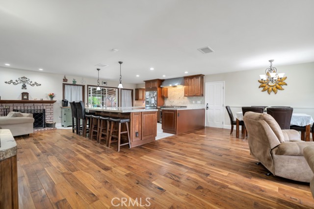 Detail Gallery Image 3 of 50 For 1059 Rambling, Simi Valley,  CA 93065 - 4 Beds | 3 Baths