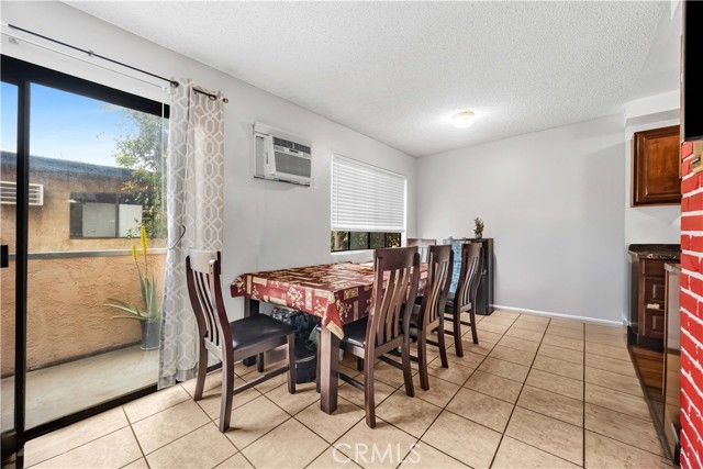 Detail Gallery Image 6 of 16 For 9054 Willis Ave #21,  Panorama City,  CA 91402 - 2 Beds | 1/1 Baths