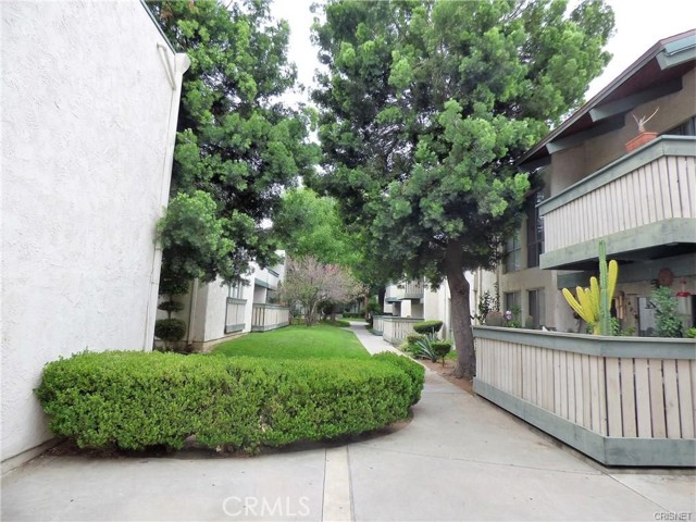 Detail Gallery Image 11 of 11 For 8601 International, Canoga Park,  CA 91304 - 2 Beds | 1 Baths