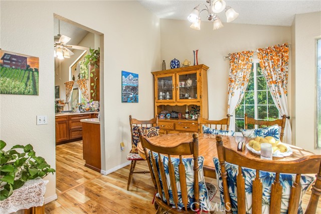 Detail Gallery Image 7 of 28 For 13503 Mulberry, Yucaipa,  CA 92399 - 3 Beds | 2 Baths