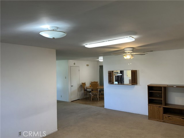 Detail Gallery Image 4 of 11 For 18605 Sequoia, Bloomington,  CA 92316 - 3 Beds | 1 Baths