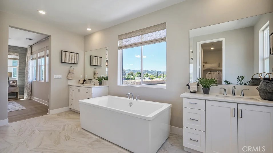 MLS #OC25261684 image #13