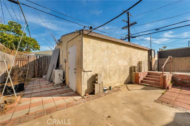 Detail Gallery Image 44 of 53 For 3760 Military Ave, Los Angeles,  CA 90034 - 3 Beds | 1 Baths