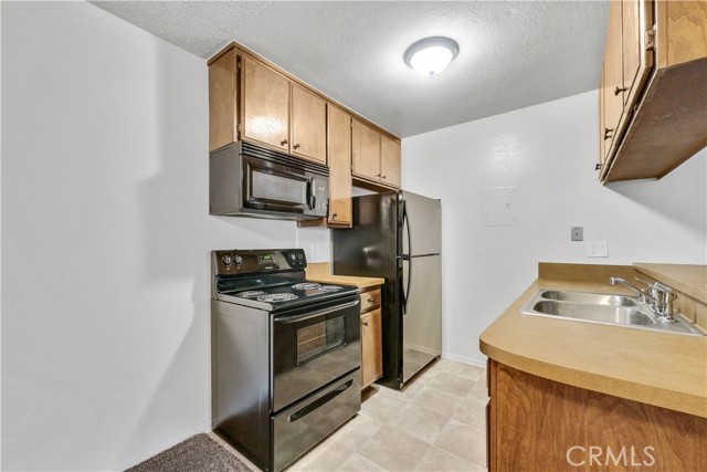 17552 Vandenberg Lane, Tustin CA: https://media.crmls.org/medias/b5bca677-2c54-4962-a35e-dfe5df962699.jpg