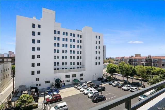 838 Pine Avenue, Long Beach CA: https://media.crmls.org/medias/b5bcc909-a2a3-44a3-b445-de094c0ece0c.jpg