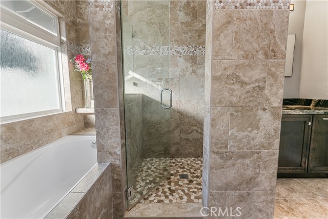 Detail Gallery Image 12 of 51 For 346 Vista De Oro, Hollister,  CA 95023 - 4 Beds | 3/1 Baths