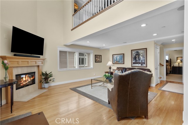 Vaulted ceiling- Loft above.