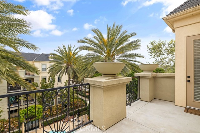 3459 Watermarke Place, Irvine CA: https://media.crmls.org/medias/b5be0303-edaf-4513-8799-4f18e188fa5e.jpg