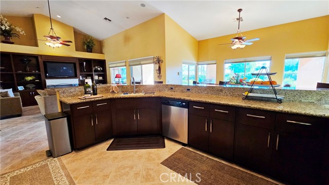 Detail Gallery Image 15 of 44 For 28 White Sun Way, Rancho Mirage,  CA 92270 - 3 Beds | 2/1 Baths