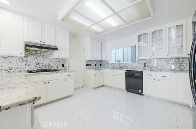 Detail Gallery Image 21 of 49 For 2255 E Chevy Chase Dr, Glendale,  CA 91206 - 4 Beds | 3 Baths