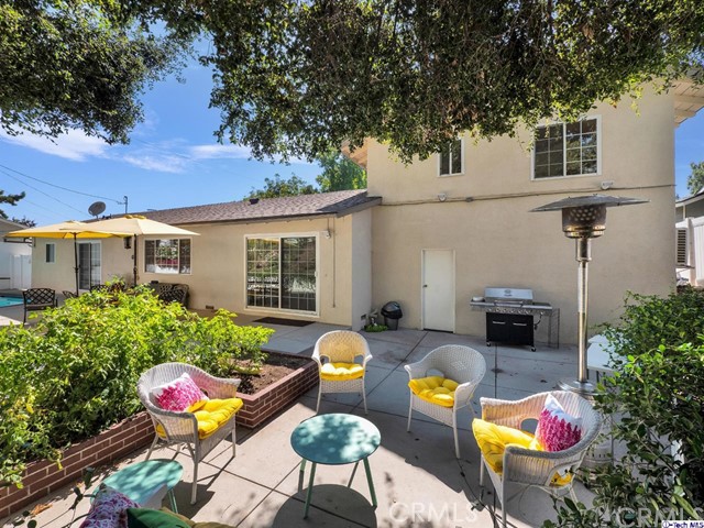3825 Los Amigos Street, La Crescenta CA: https://media.crmls.org/medias/b5bea95c-f792-4d3f-bf12-d20ecece1480.jpg