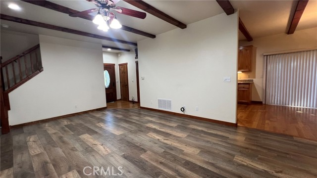 24861 Finhaut Drive, Crestline CA: https://media.crmls.org/medias/b5bf1b53-69c6-4137-a804-c516d24f4126.jpg