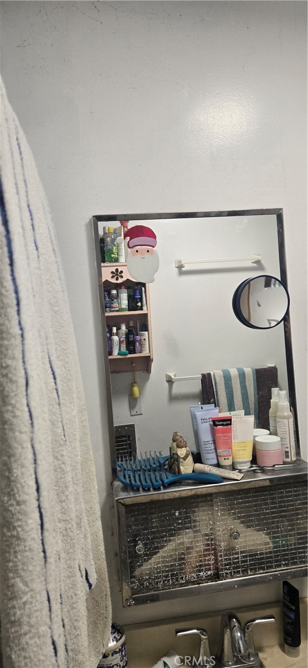 4527 Kickapoo Court, San Diego CA: https://media.crmls.org/medias/b5c129ed-82de-44a5-b7b2-3cb1fbbc8d83.jpg