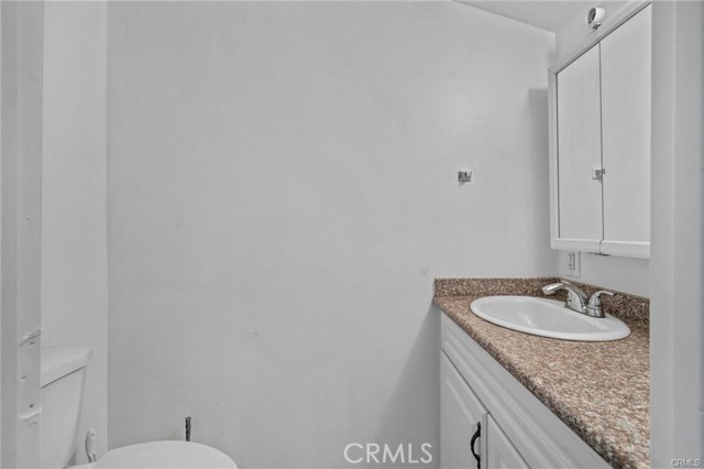 Detail Gallery Image 10 of 26 For 165 N Alessandro Ave, San Jacinto,  CA 92583 - 5 Beds | 2/1 Baths