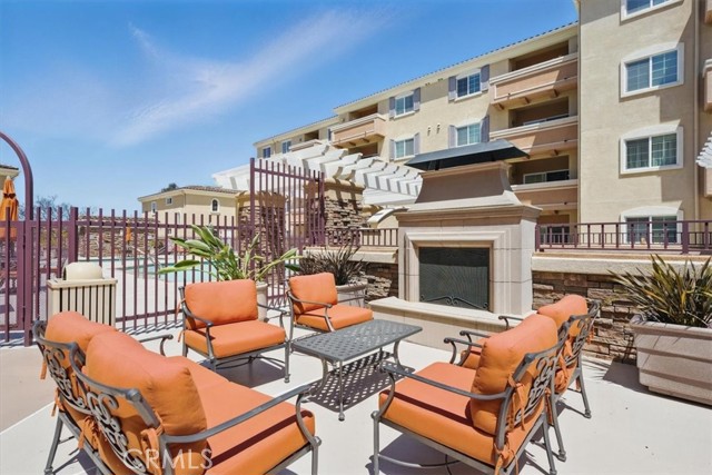 21345 Hawthorne Boulevard, Torrance CA: https://media.crmls.org/medias/b5c1f6a3-aeb2-4430-91f5-910c95980821.jpg