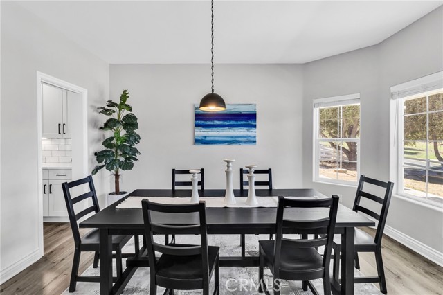 35426 Calle Grande, Lake Elsinore CA: https://media.crmls.org/medias/b5c26159-4932-467b-9389-93480bdce29b.jpg