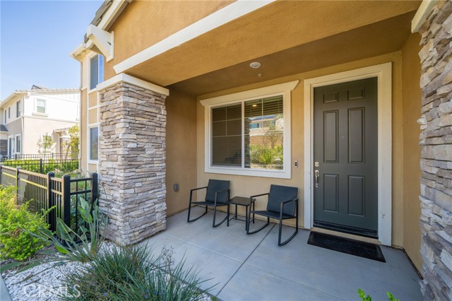 Detail Gallery Image 3 of 33 For 16620 Wyndham Ln #6,  Fontana,  CA 92336 - 3 Beds | 2/1 Baths