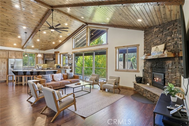 Detail Gallery Image 5 of 40 For 760 Tehama Dr, Big Bear Lake,  CA 92315 - 4 Beds | 3/1 Baths