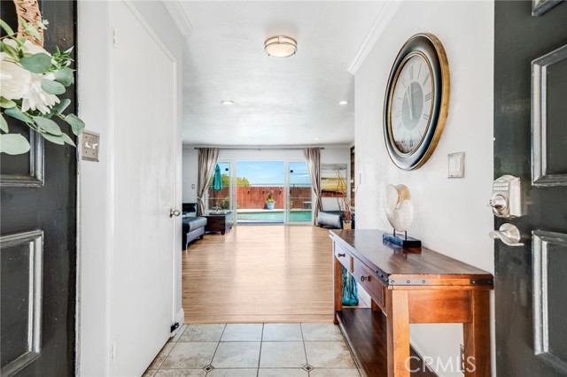 Detail Gallery Image 5 of 45 For 1935 Adobe Ave, Corona,  CA 92882 - 3 Beds | 2 Baths