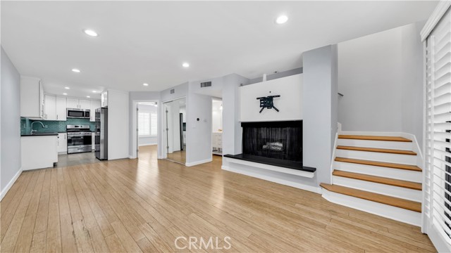 7137 Shoup Avenue, West Hills CA: https://media.crmls.org/medias/b5c35bf7-f914-4f4e-997e-a77c4b43095d.jpg